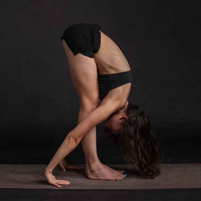 body stretching yoga beauty